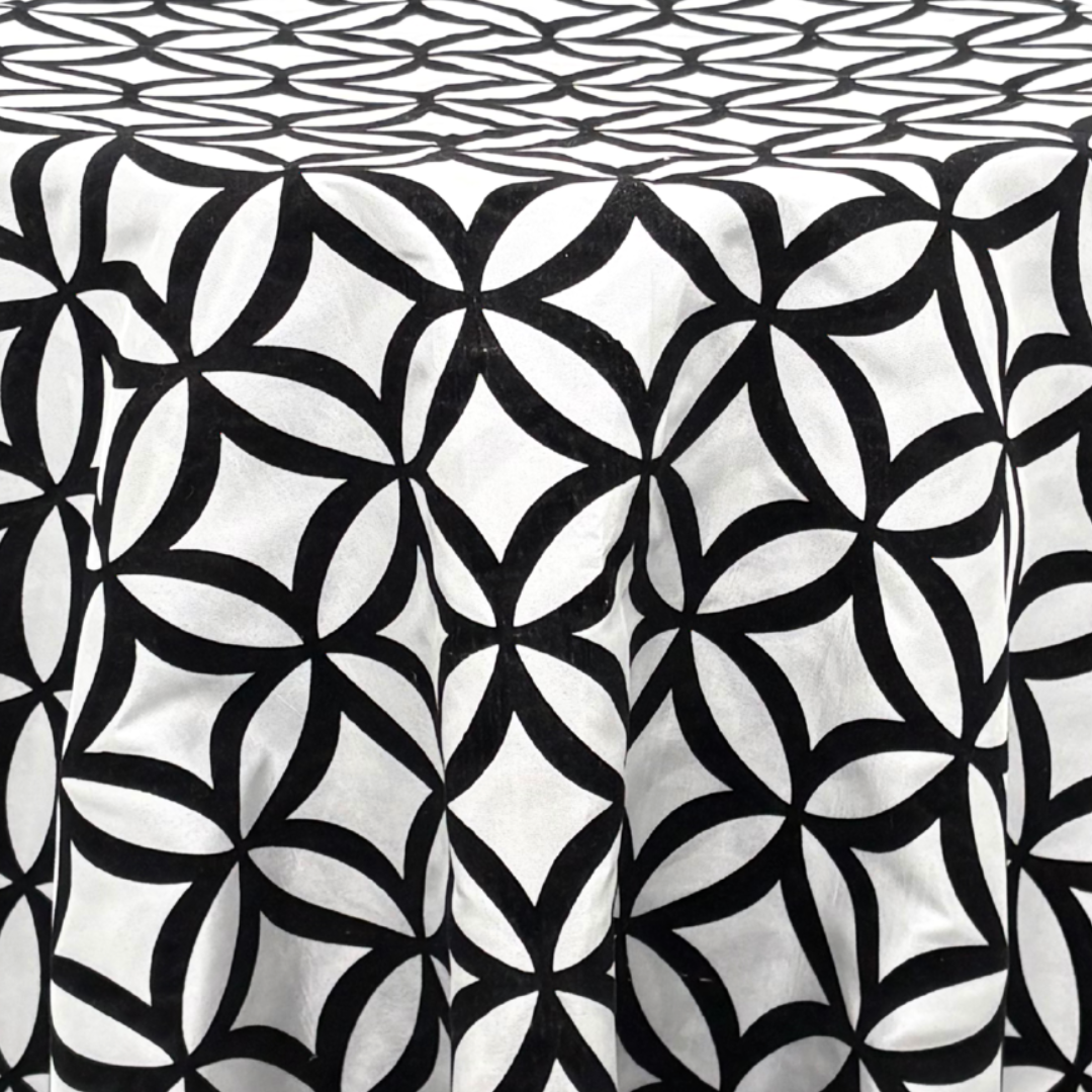 Black/White Circle Leaf